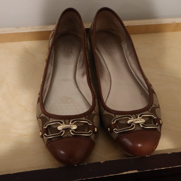 COACH Women's Monogram Slip on Flats - Size 8 - Picture 1 of 5